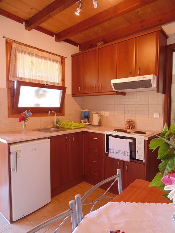 Christinas Apartments Ágios Matthaíos Kültér fotó