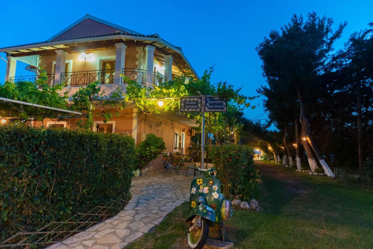 Christinas Apartments Ágios Matthaíos Kültér fotó