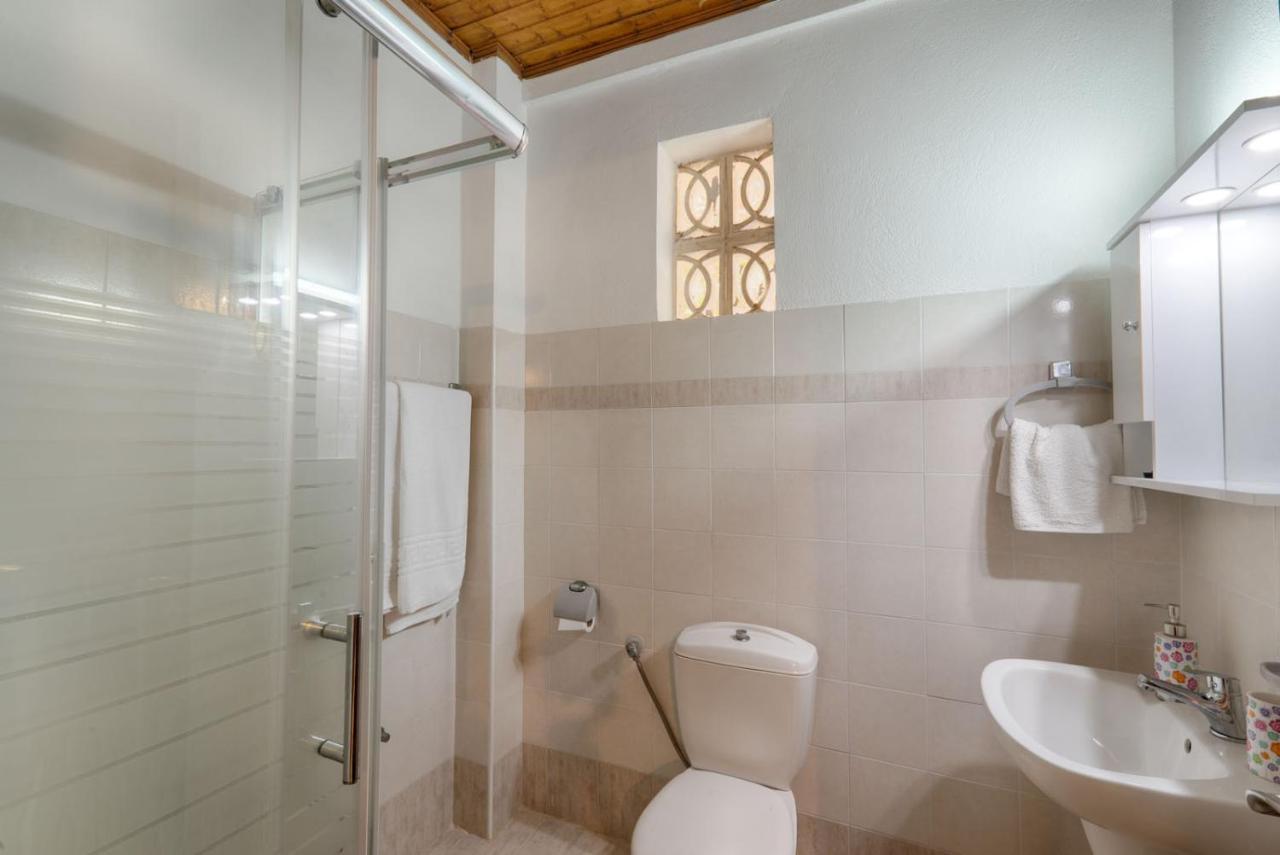 Christinas Apartments Ágios Matthaíos Kültér fotó